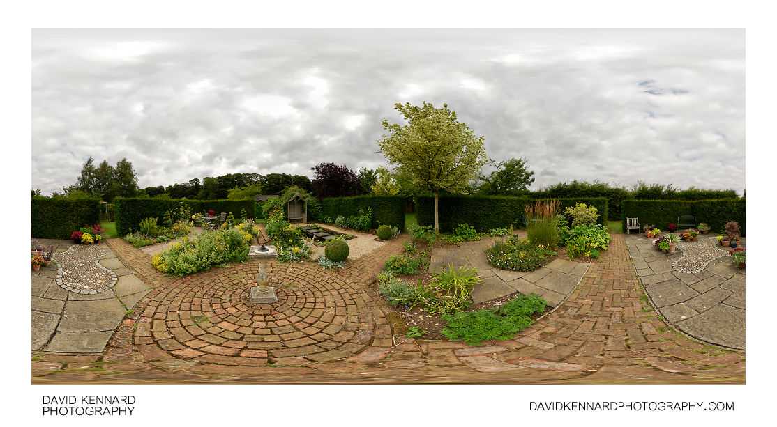 Courtyard Gardens, Barnsdale Gardens
