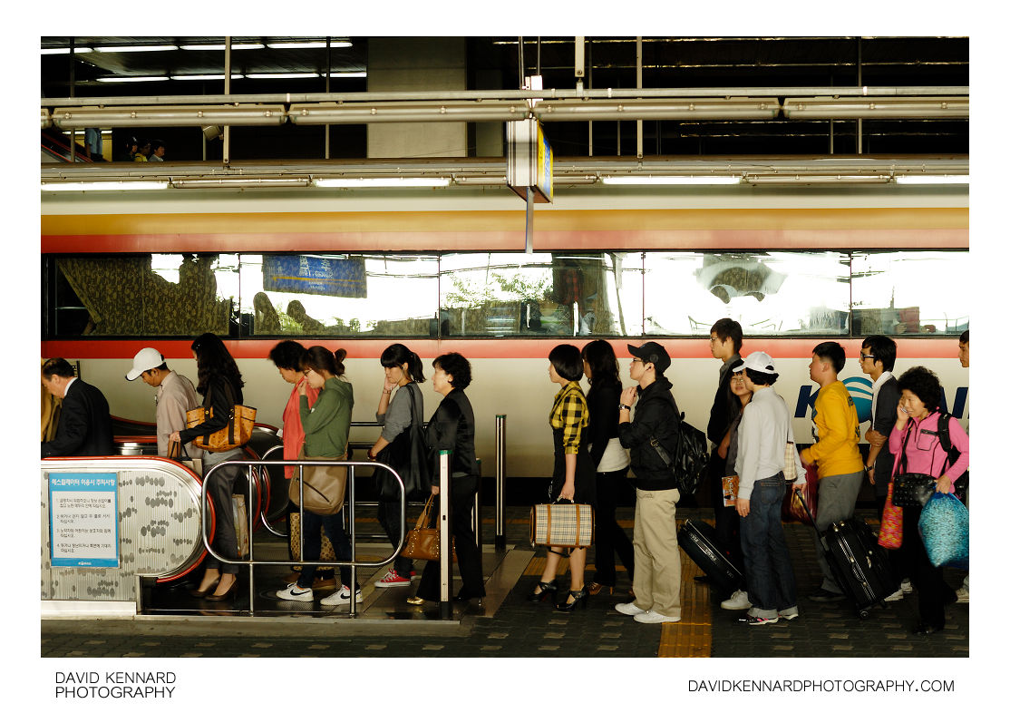 Escalator queue at Suwon Station