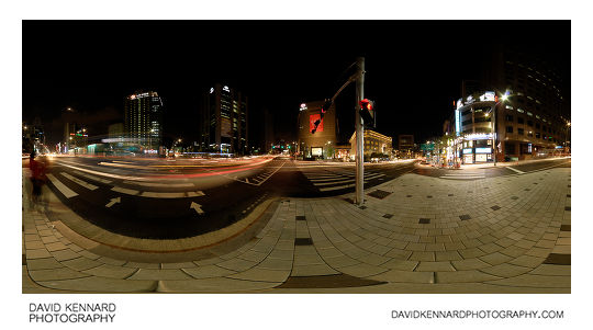 Toegyero & Banpo-ro intersection at night