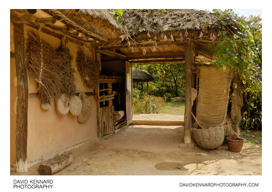 Gate section of late Joseon period Korean house