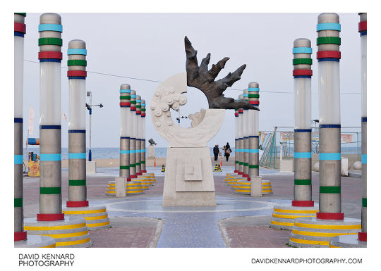 Sculpture at Sokcho beach