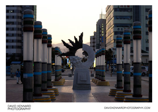 Sculpture at Sokcho beach