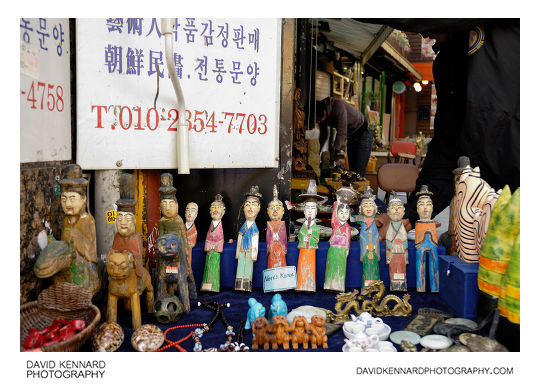 Korean wooden figurines, Insadong
