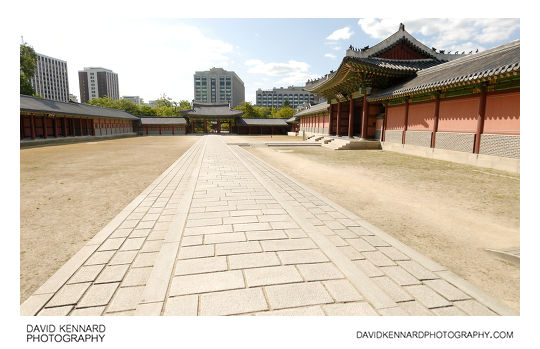 Injeong outer courtyard, Changdeokgung