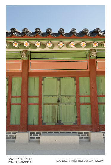 Doors on building, Changdeokgung palace