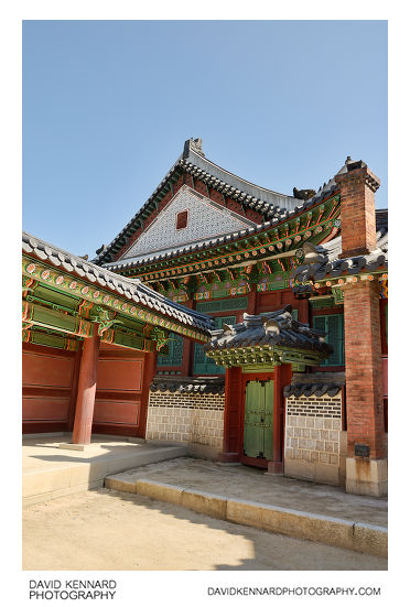 Gate at west of Huijeongdang, Changdeokgung