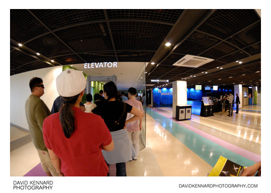 Queue for the elevator up, N Seoul Tower