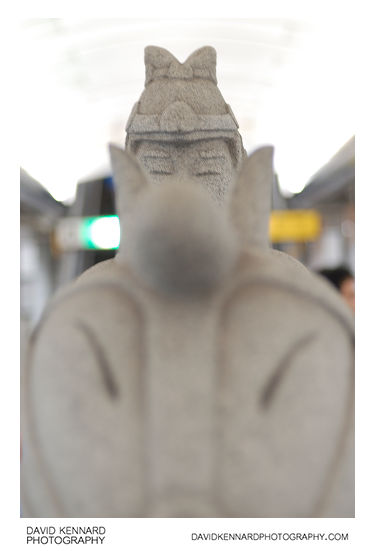 Statue in Gyeongbokgung Station