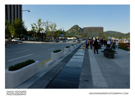 Looking north up Gwanghwamun Plaza