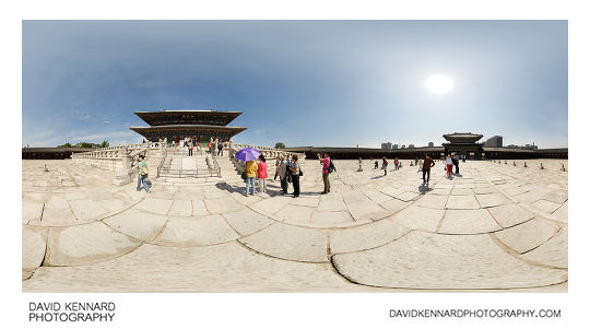 360 in front of Geunjeongjeon Hall