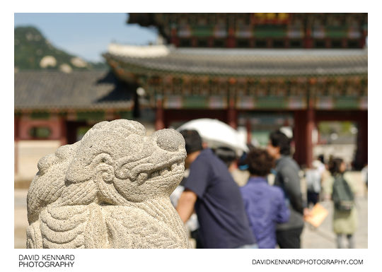 Dragon sculpture on Yeongjegyo Bridge