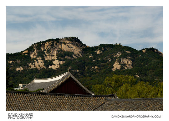 Inwangsan from Geunjeongjeon