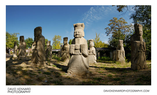 Muninseok statues