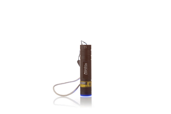 Profile view of AloneFire SV108 flashlight