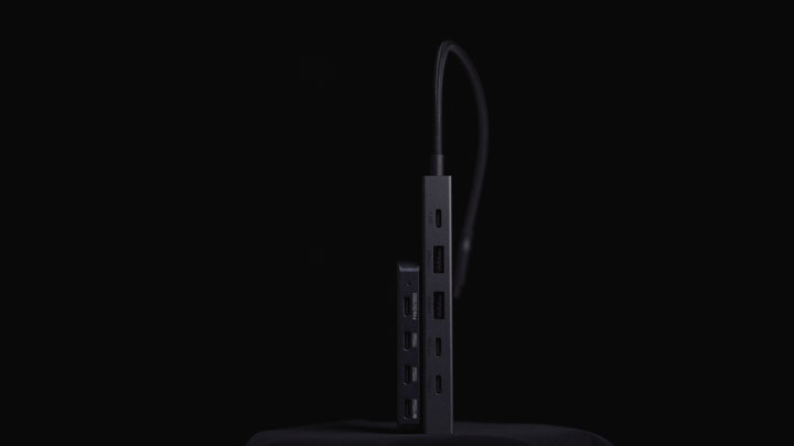 Vangree (left) and Ugreen (right) 10Gb USB hubs