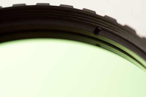 Notch in the retaining ring on the Baader U filterlight